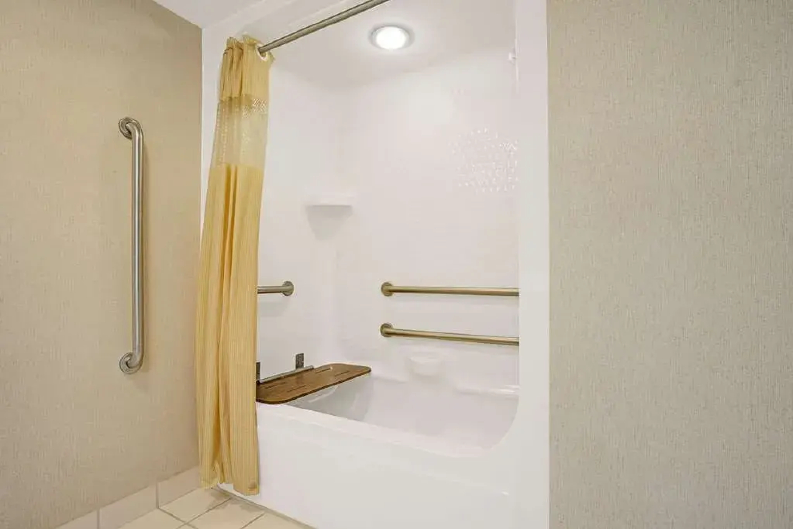 Days Inn by Wyndham Eagan Minnesota Near Mall of America