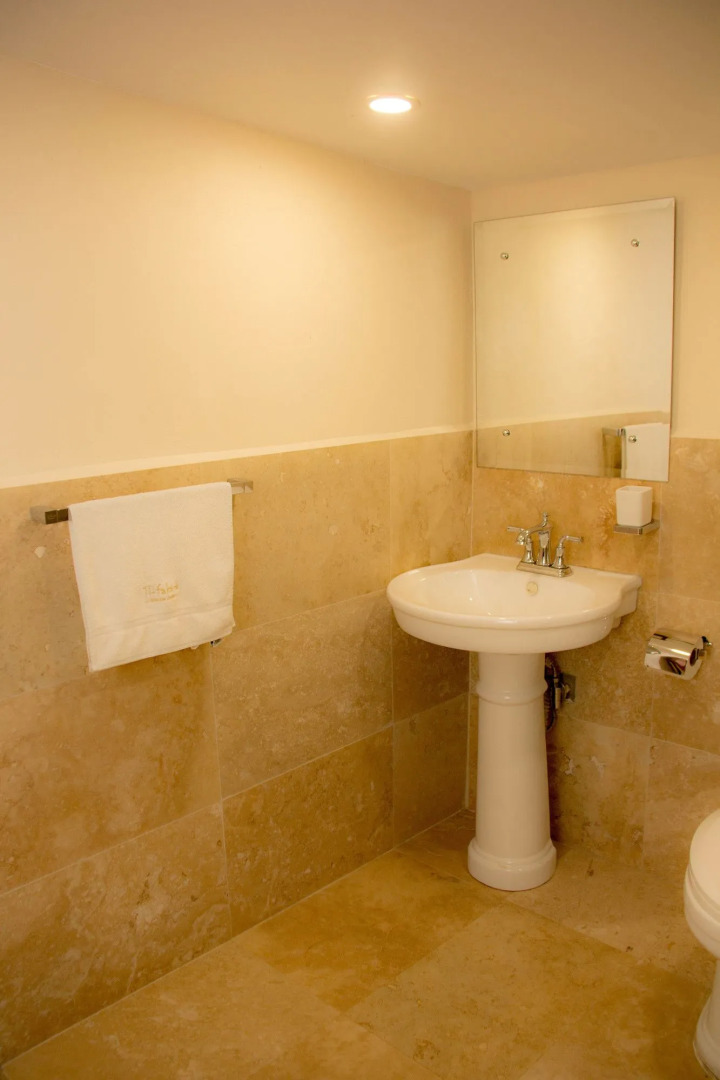 Tifakara Boutique Hotel & Birding Oasis