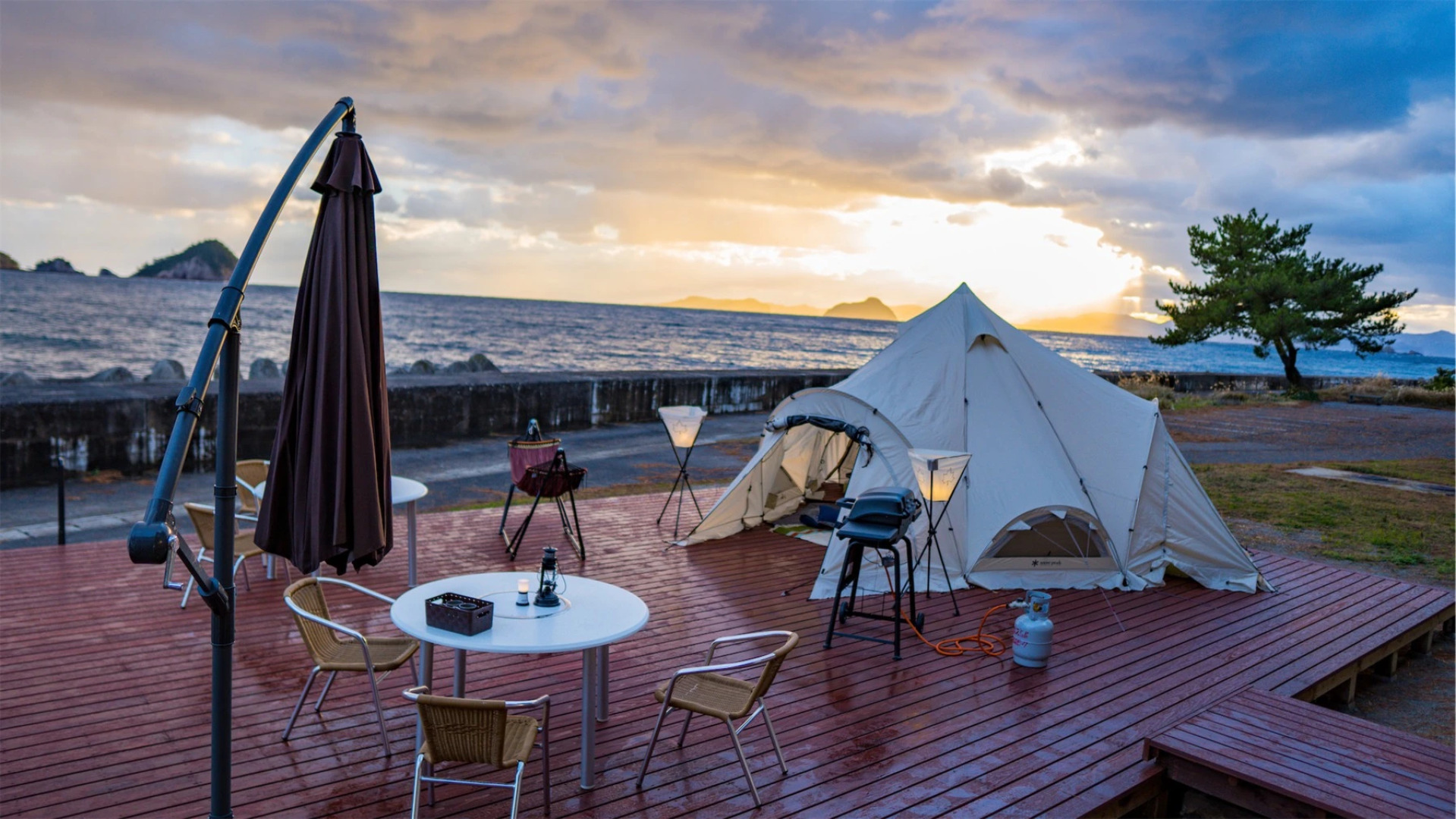 Shima no Hikari ga Ayanasu Uminoyado Hagoromosou