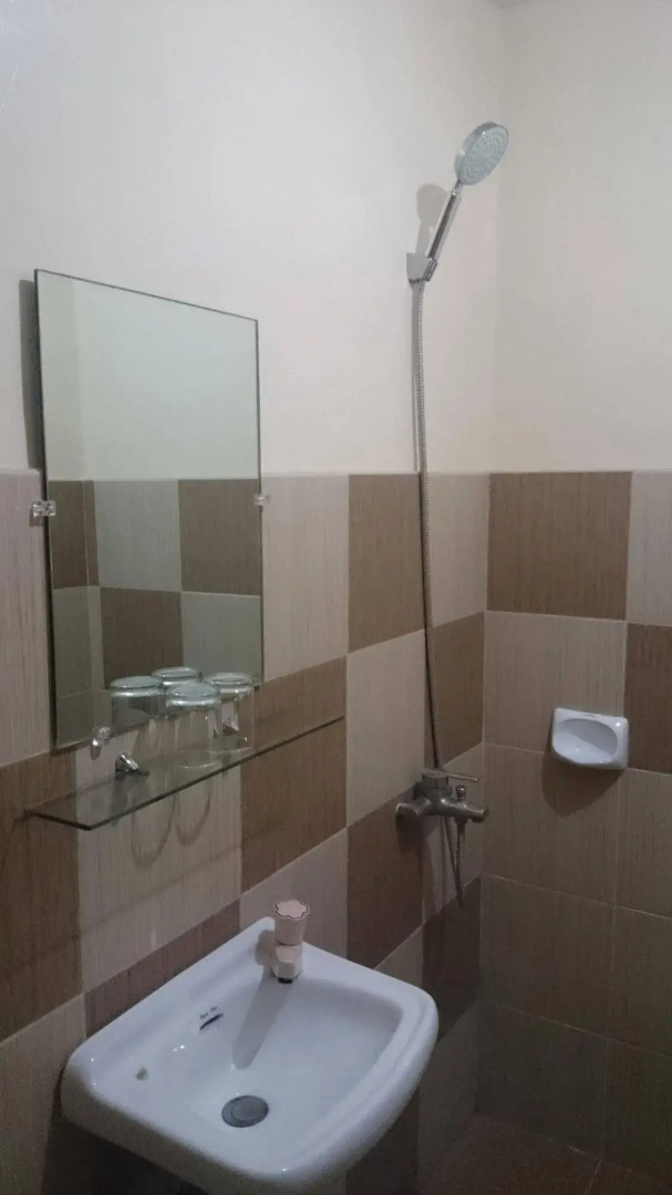 Sun Avenue Tourist Inn & Cafe