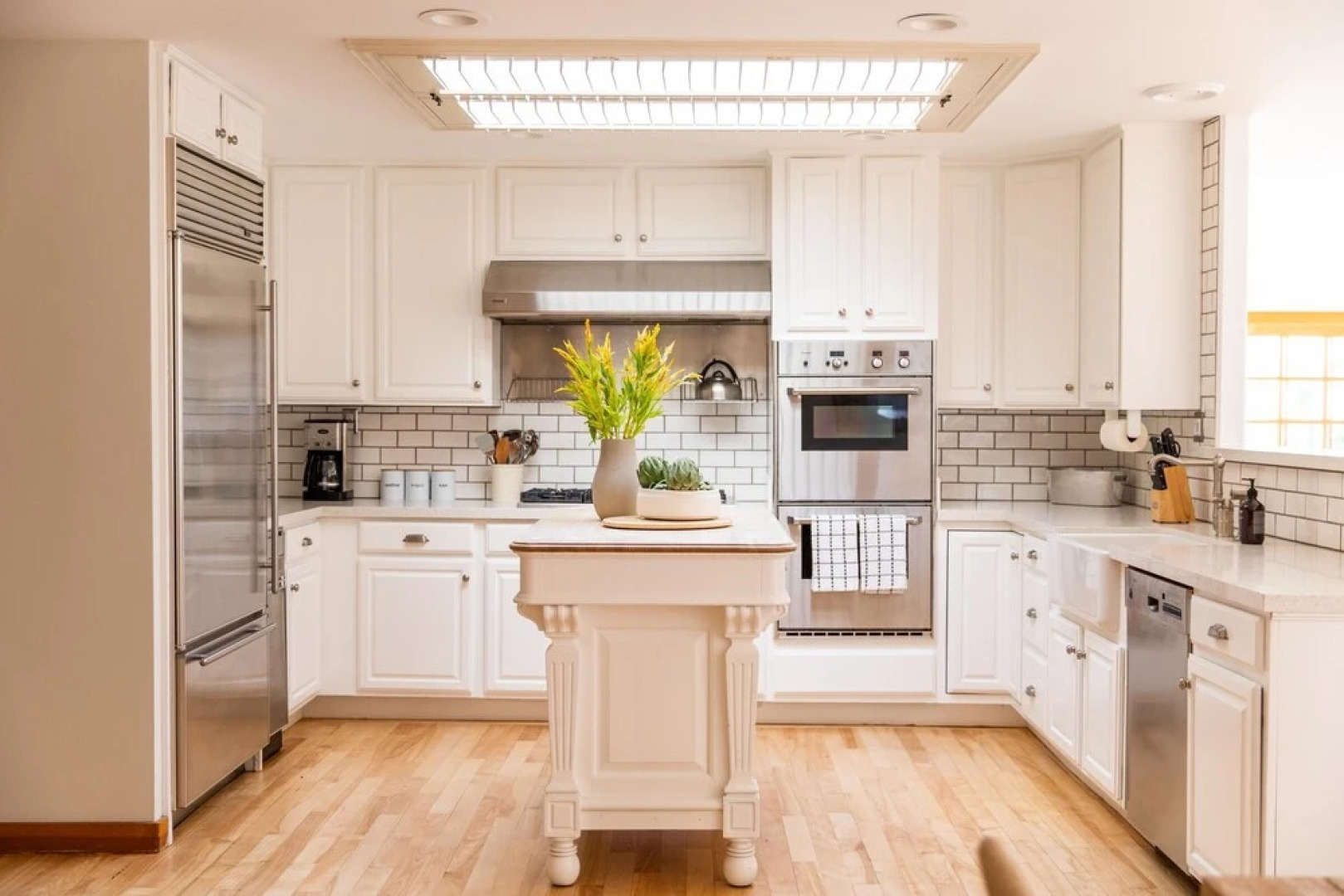 Sebastian by AvantStay | Malibu Home w/ Pool, Hot Tub & Ocean Views - Sleeps 16