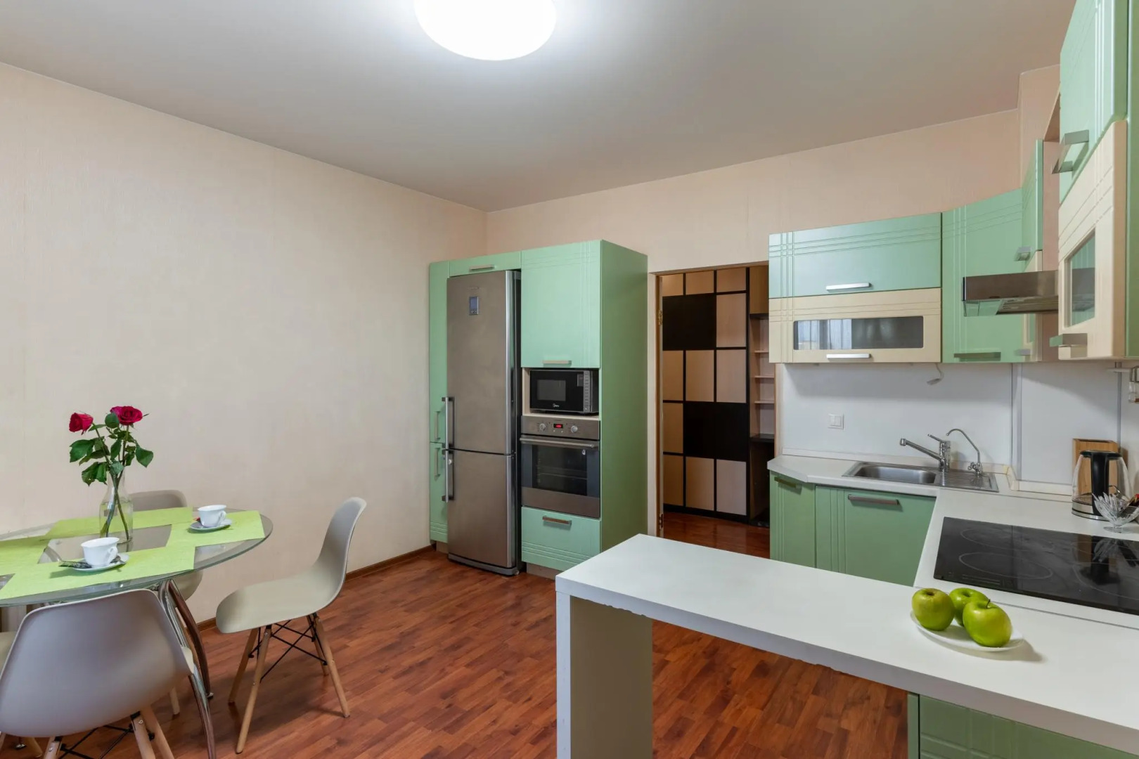 Апартаменты Валери на проезде Солнечный