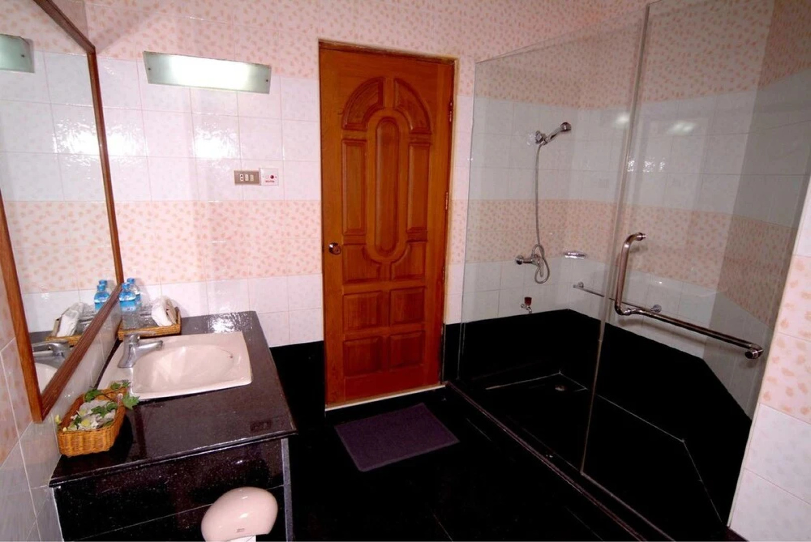 Sunny Paradise Resort