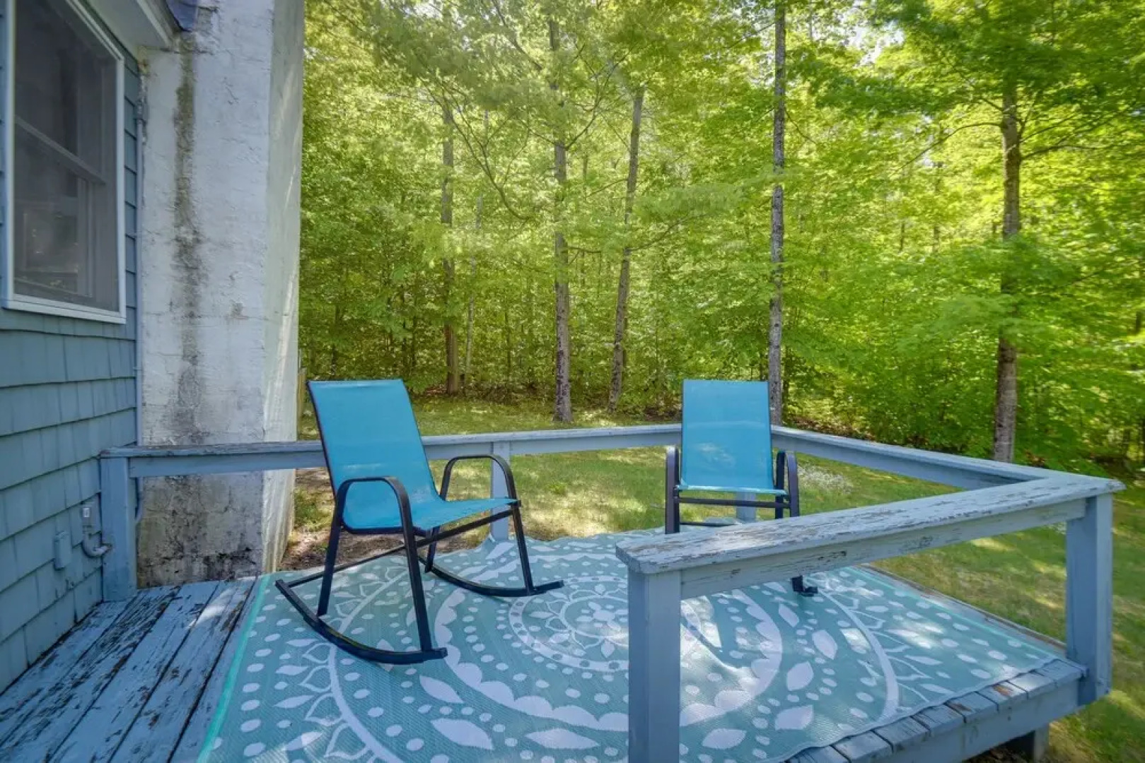 Cozy North Conway Retreat w/ Deck & Fire Pit!