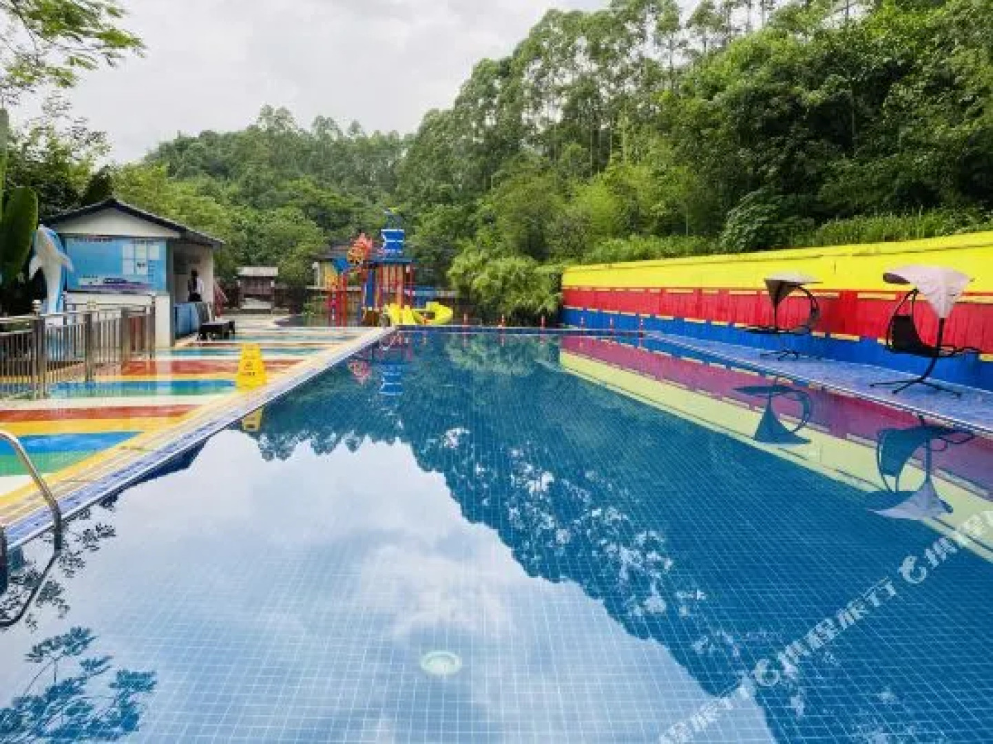 Mandenburg Hot Spring Resort Hotel（Fogang Hemingzhou）