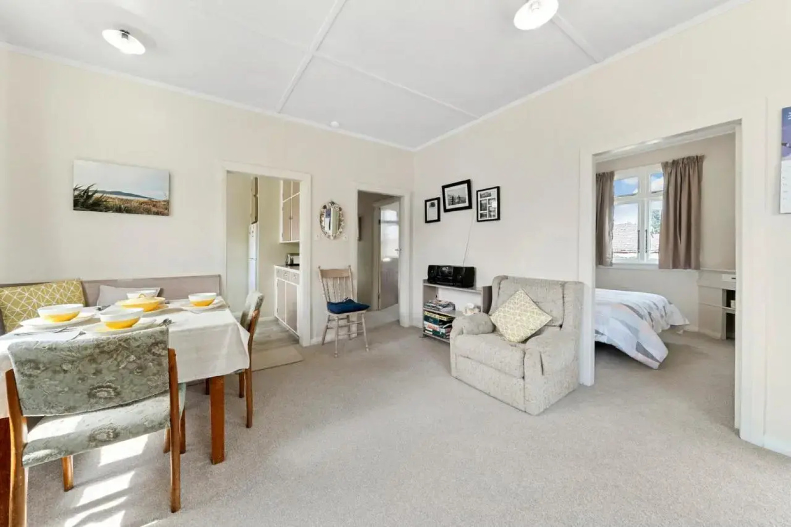 The Beach House - Kapiti Coast Holiday Home