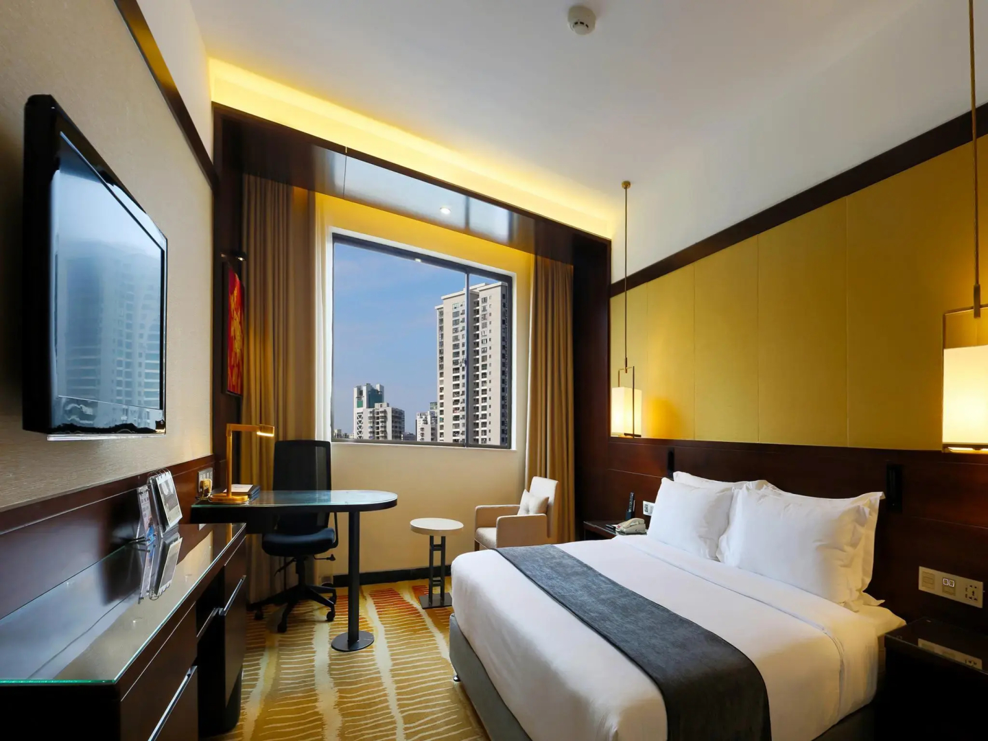 Baohua Harbour View Hotel