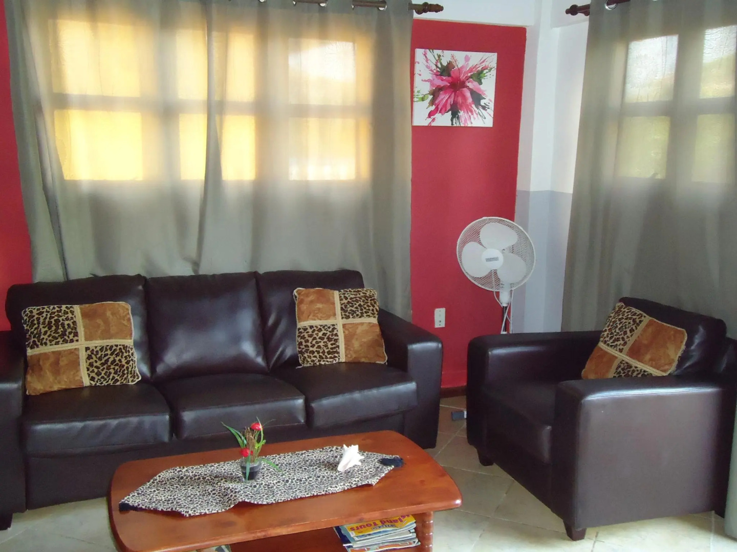 Sea Horizon Apartments (across from Mambo Beach)