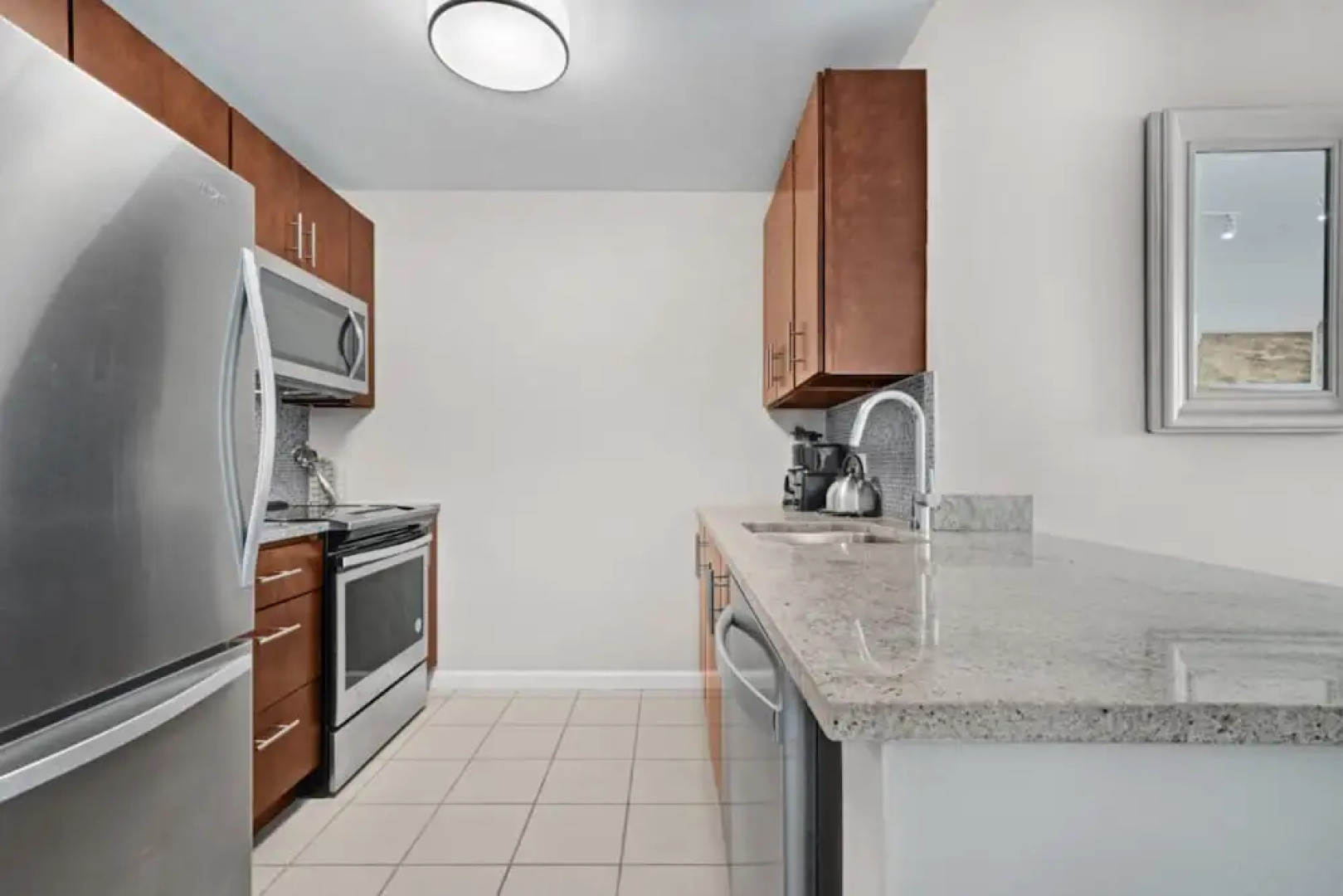 Monaco by Bluebird Suites