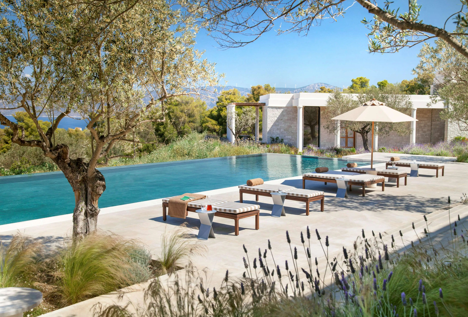 Amanzoe