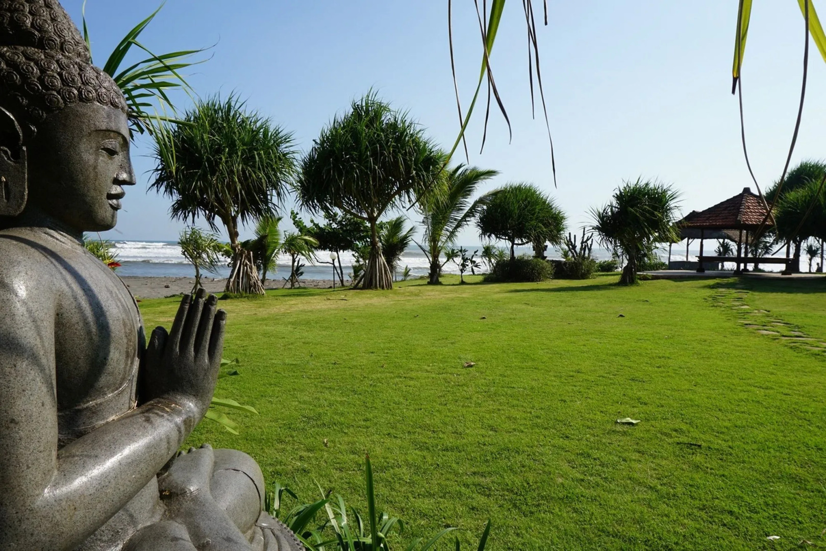 Pondok Pitaya Hotel, Surfing & Yoga