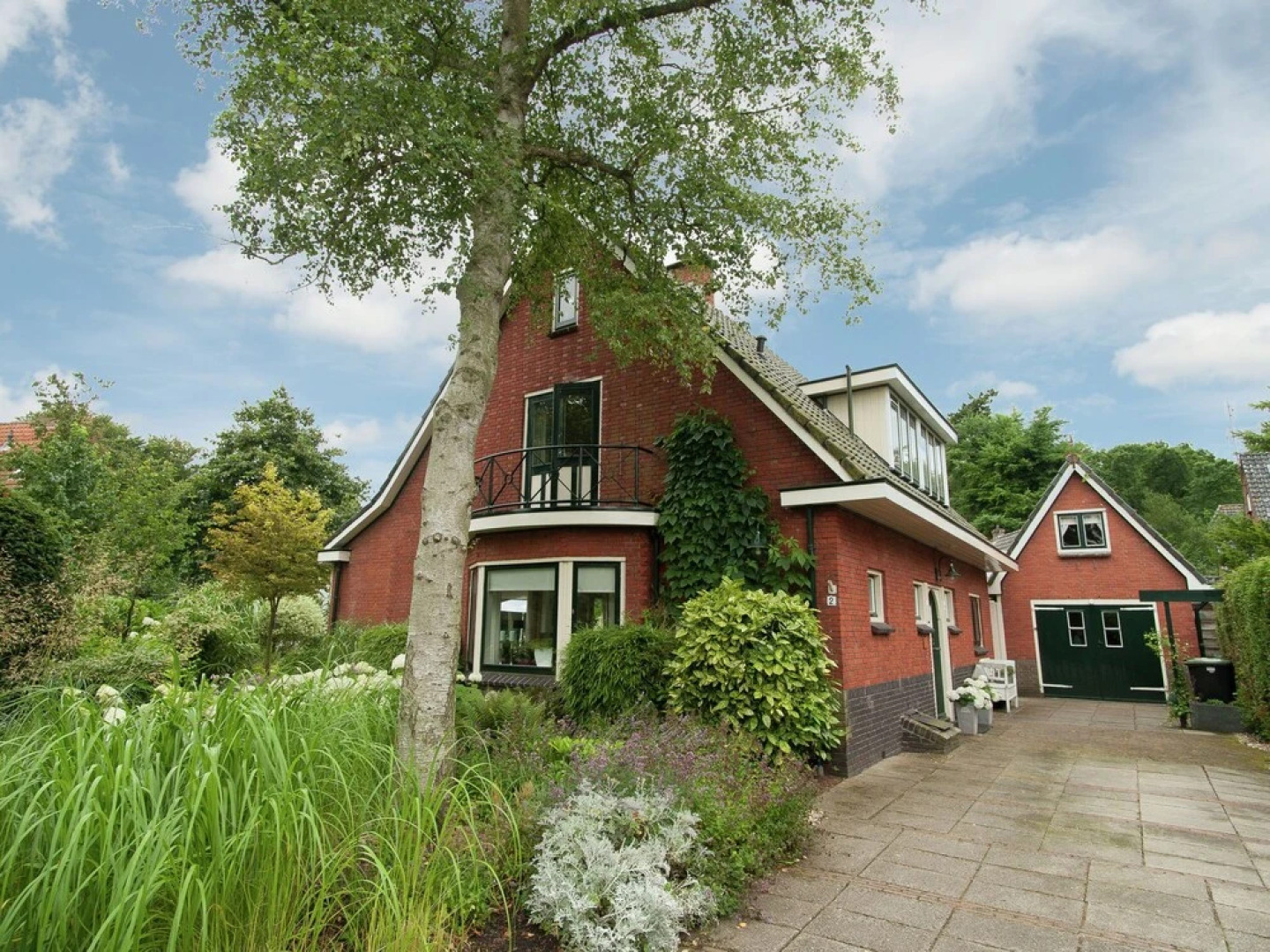 Luxurious Villa in Fantastic Location Between Forest and Centre Near Bergen