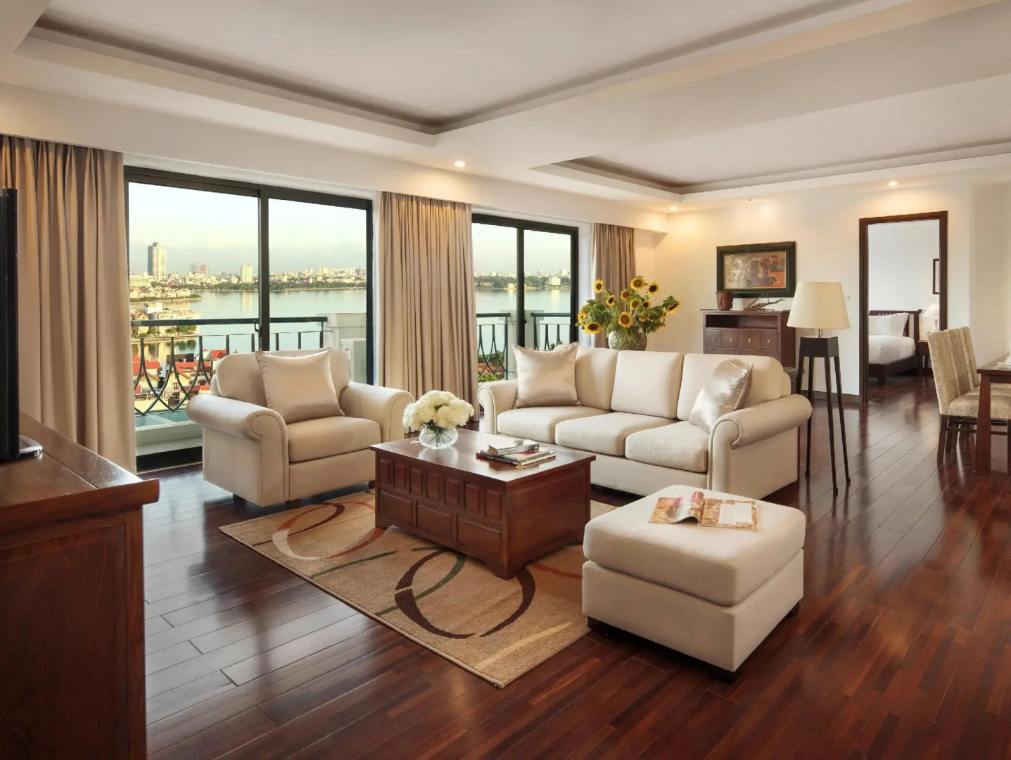Elegant Suites Westlake