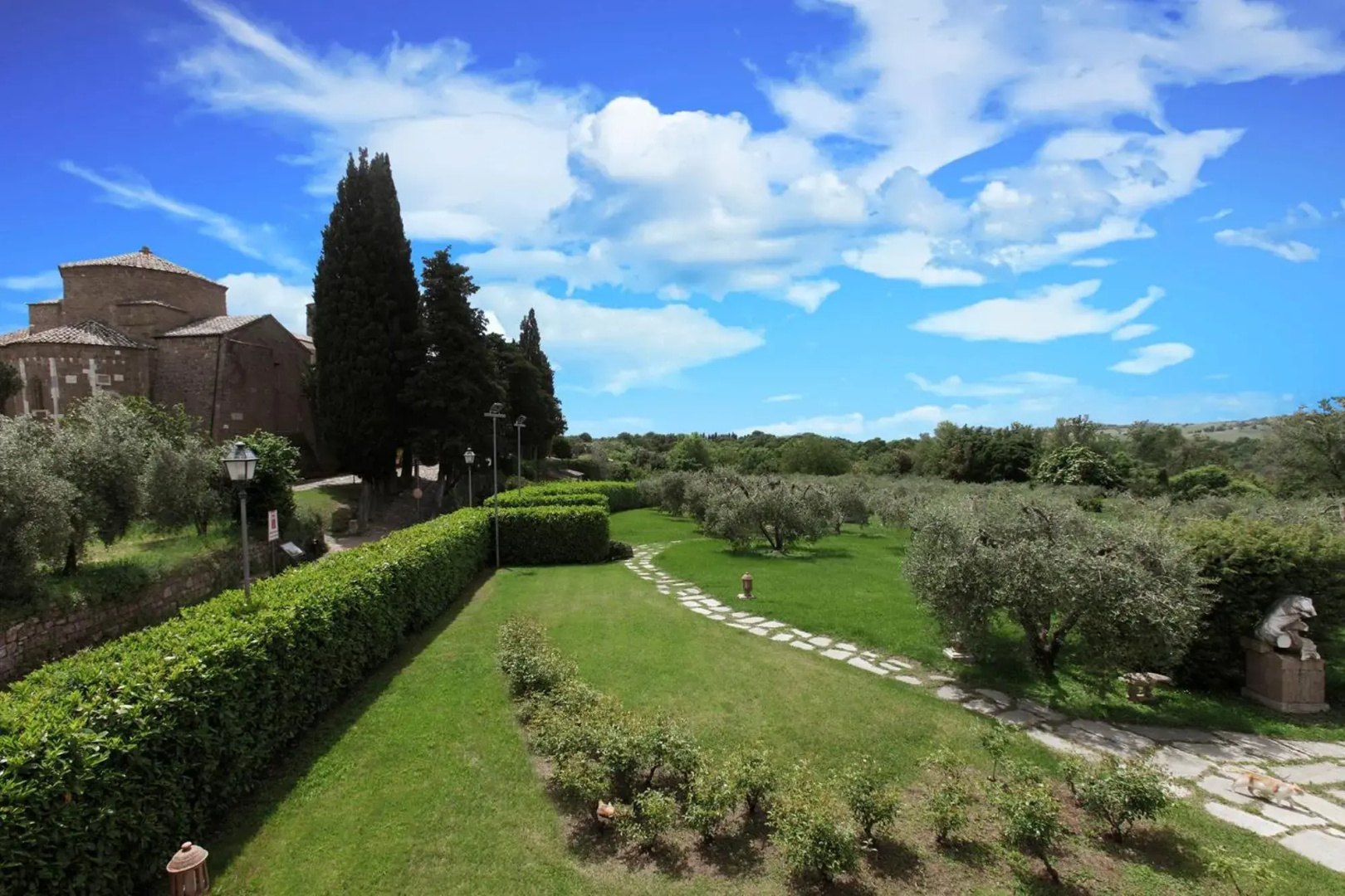 Sovana Hotel & Resort