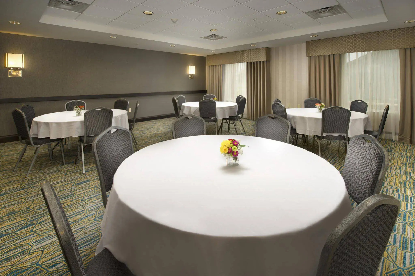 Hampton Inn & Suites Syracuse/Carrier Circle