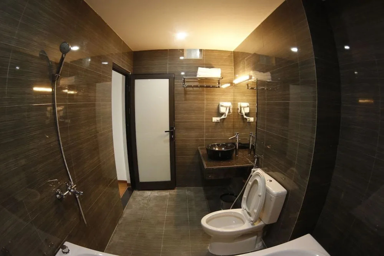 Bao Ngoc Diamond Hotel