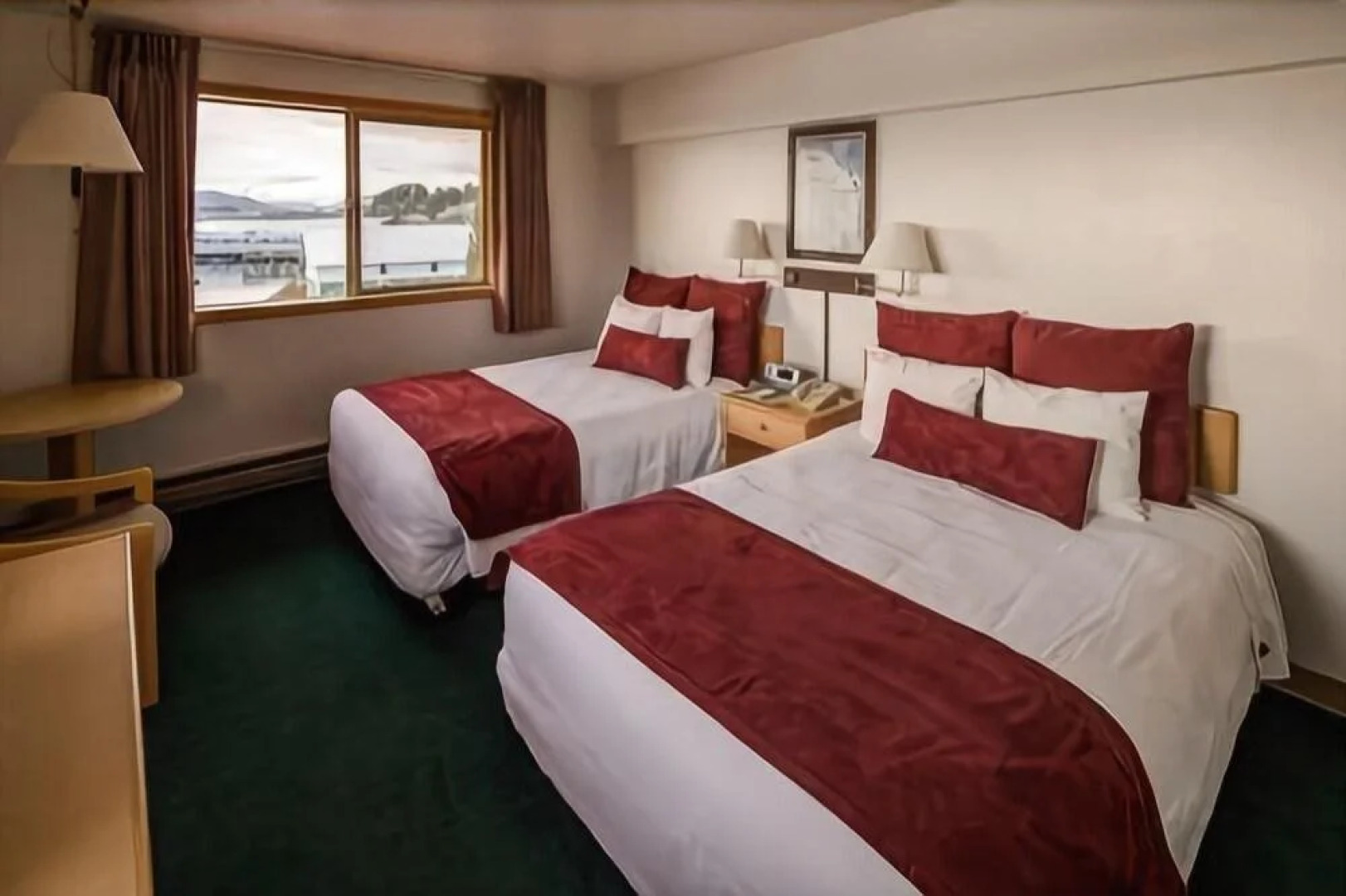 Totem Square Hotel & Marina