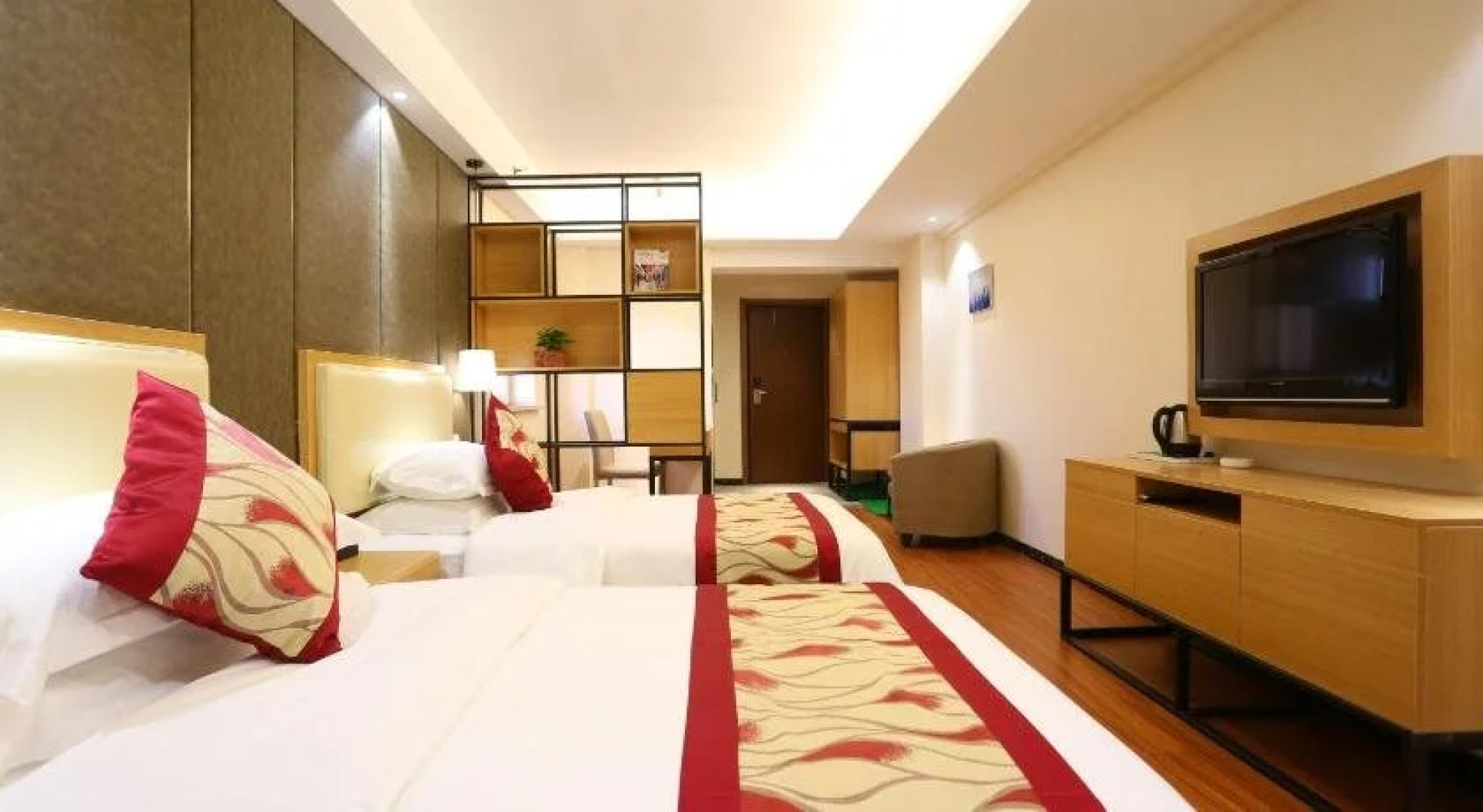 TA9 Rengency Fiesta Holiday Hotel