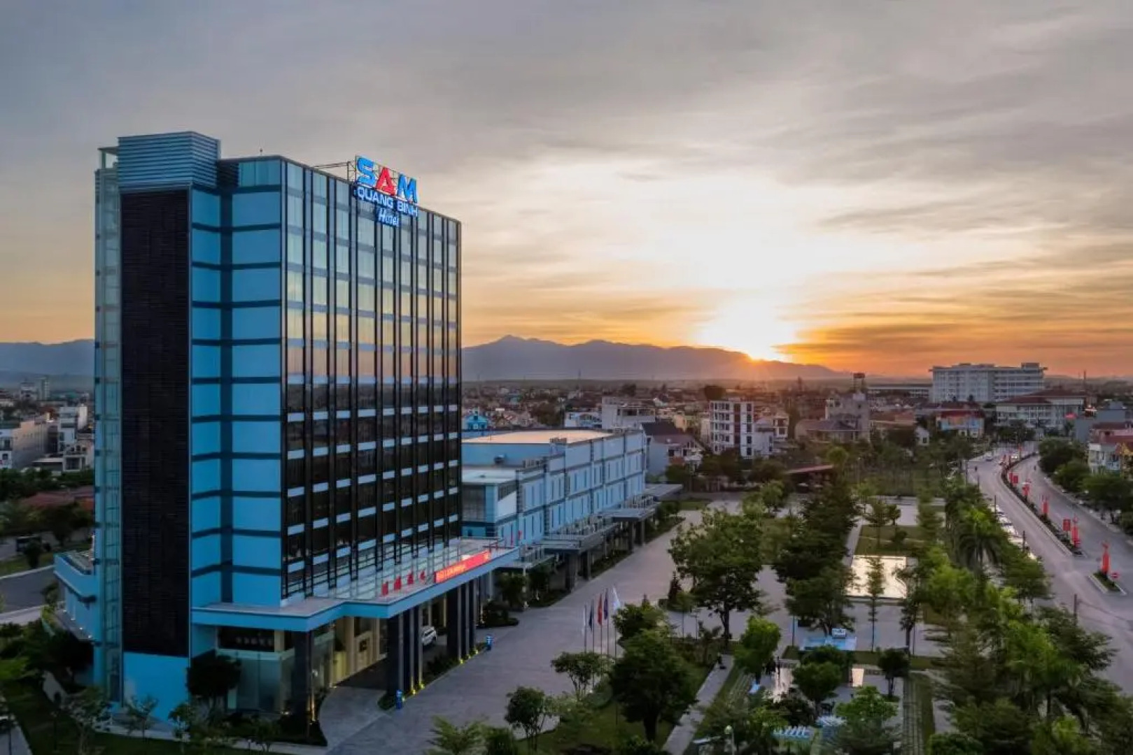 KHáCH SạN SAM QUảNG BìNH