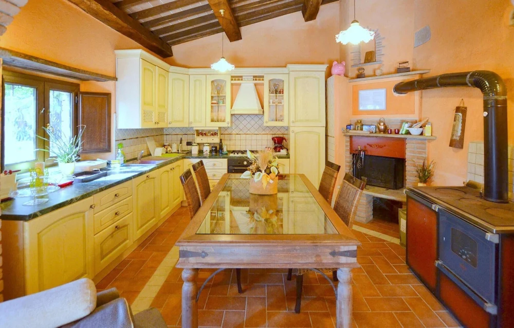 Stunning Apartment in Caprese Michelangelo With 2 Bedrooms, Wifi and Outdoor Swimming Pool