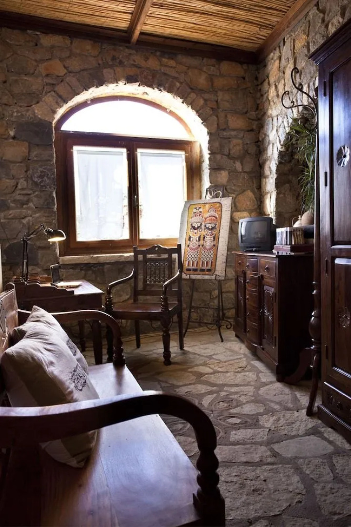 Agnantio studios & suites