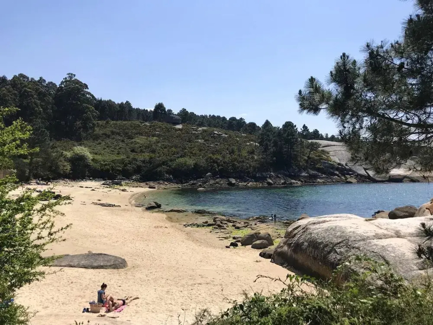 Apartment With 2 Bedrooms in Illa de Arousa, With Wonderful sea View, Furnished Garden and Wifi Near the Beach