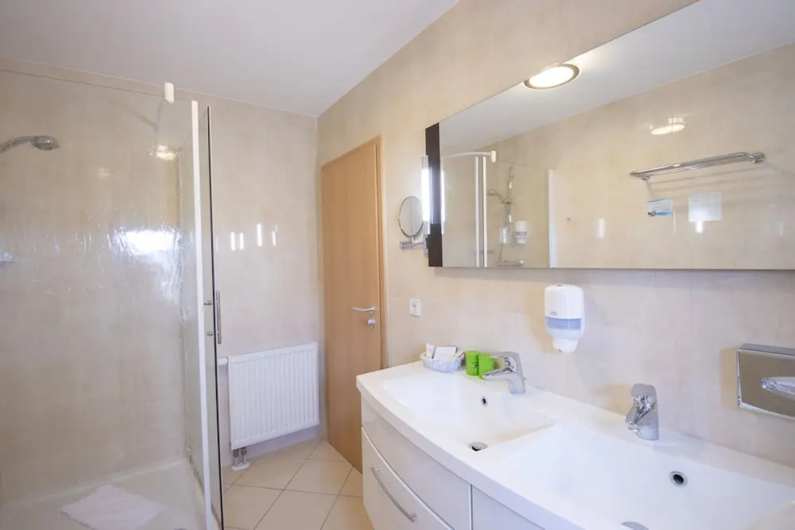 Seehotel Grossraeschen