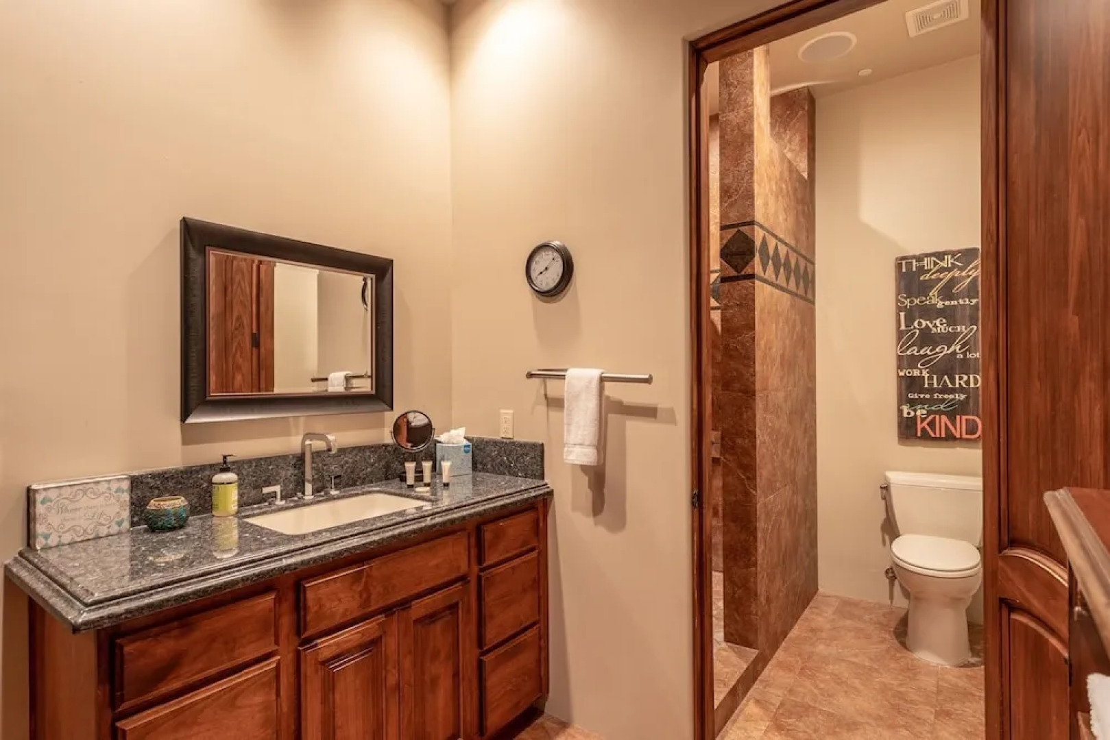 All-Suite Tuscan Home W/ Pool, SPA & Sports Court Home