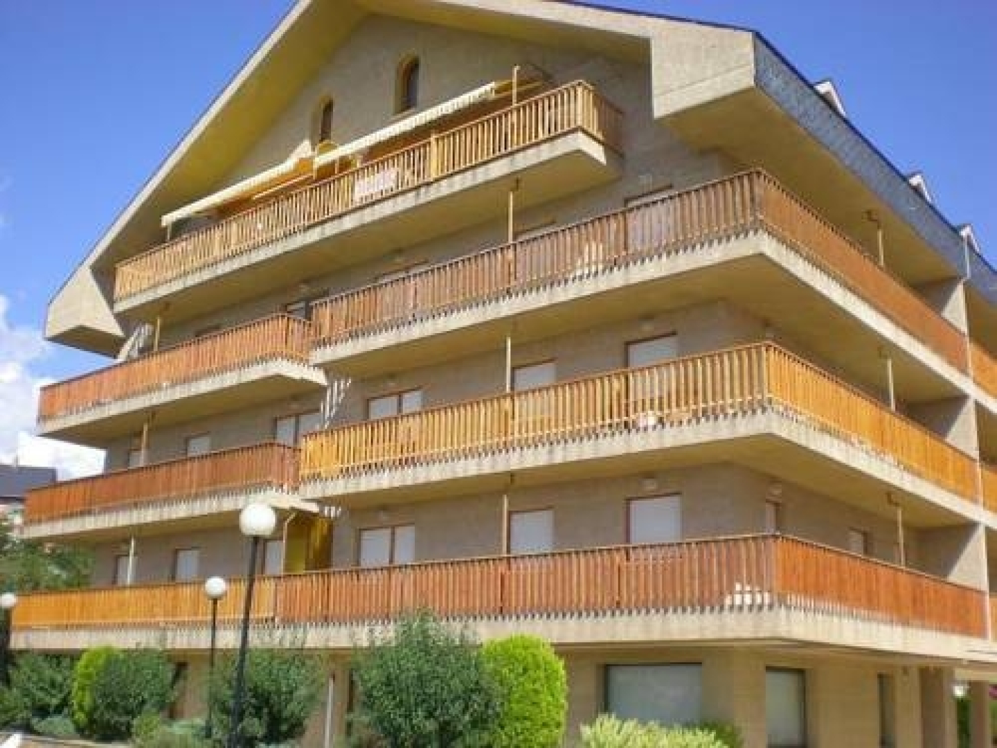 Apartamentos Turisticos Sol y Nieve