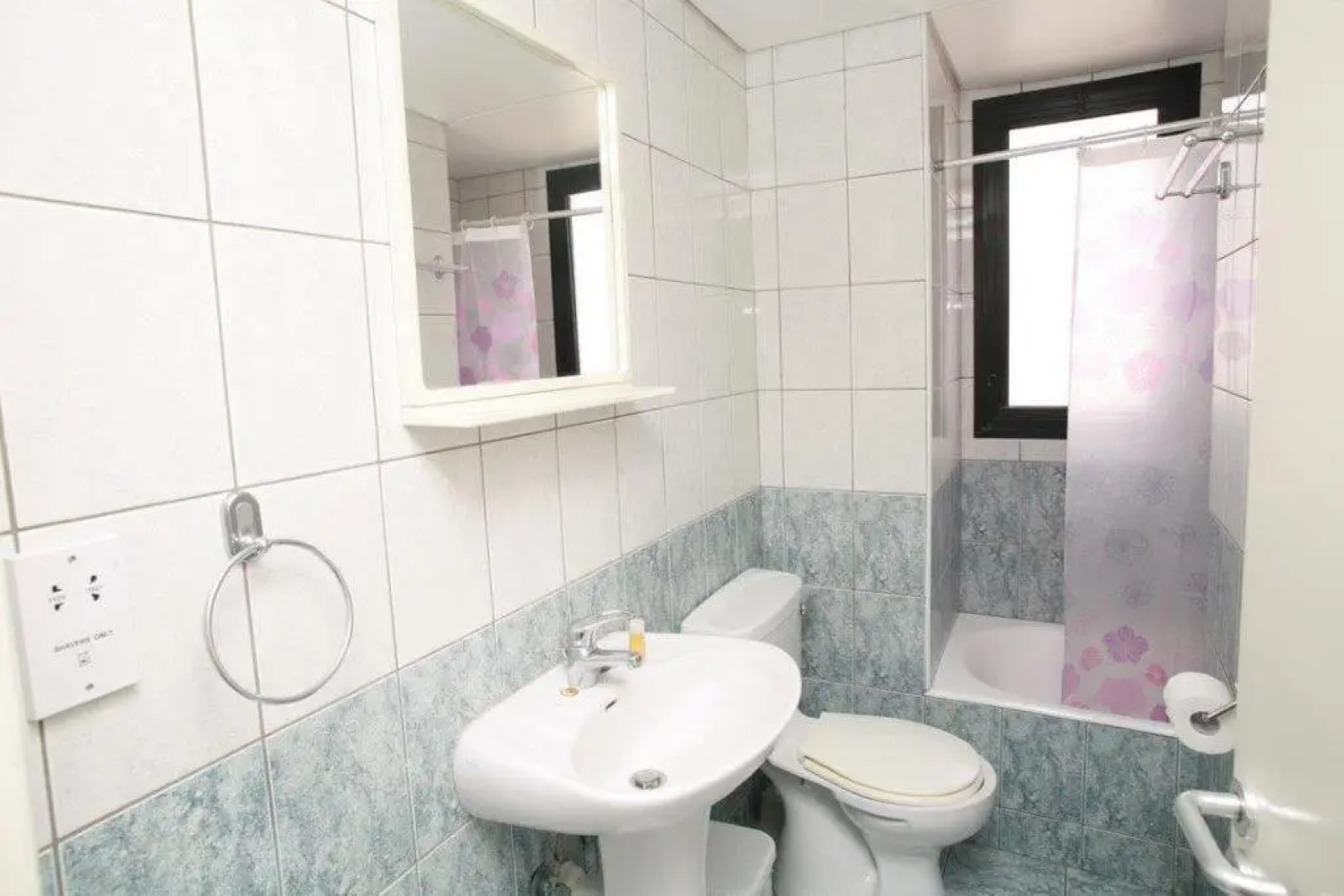 New York Plaza Hotel Apartments