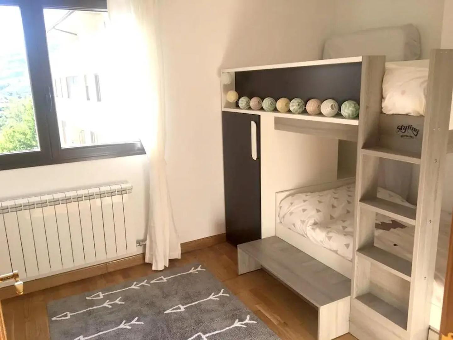 Apartment With 2 Bedrooms in Zorraquín, With Private Pool and Wifi Near the Slopes