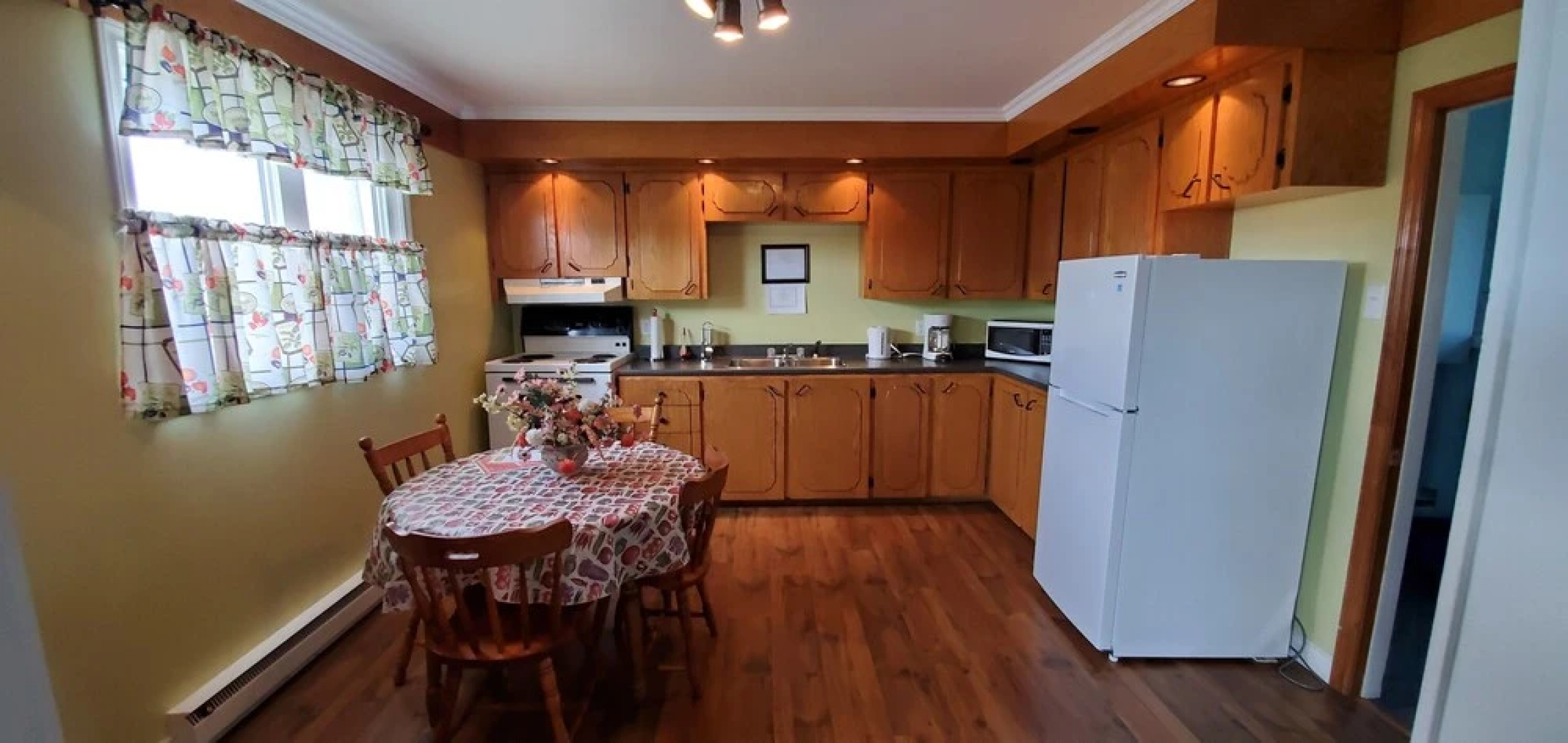 Hillside Vacation Rental 74 Main