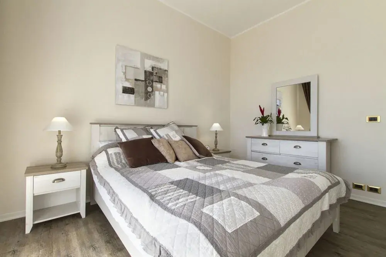 Impero House Rent - Camelia