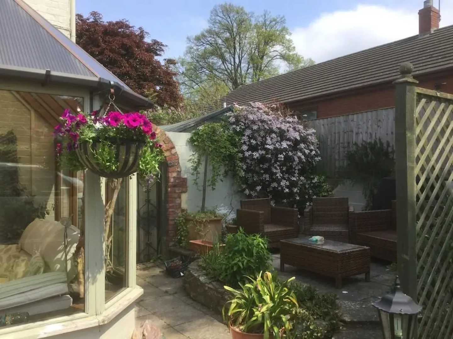 Henwick House Bed &Breakfast