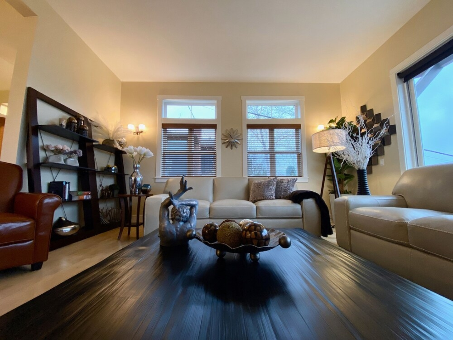 Tranquil 3BR House with Balcony
