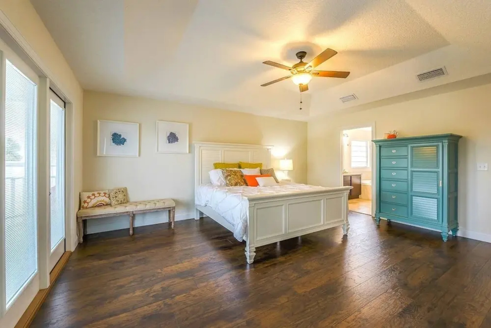 Luxury Living II - Modern Beach Townhouse