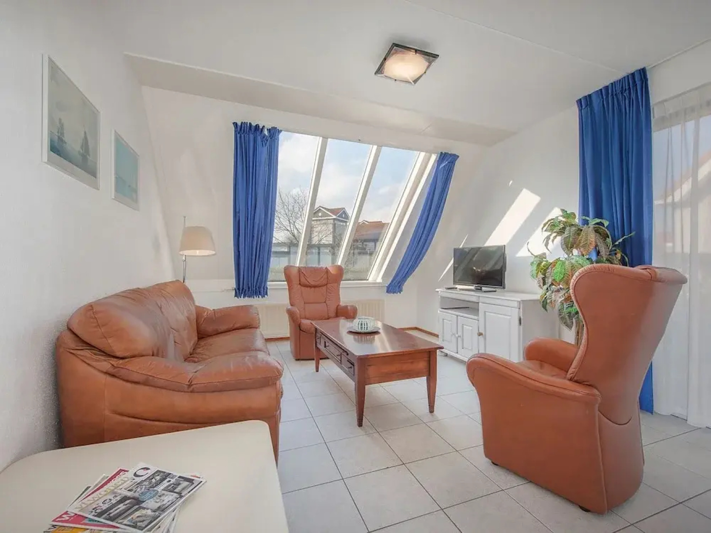 Detached Villa With Microwave, 1 km. From the sea and Beach