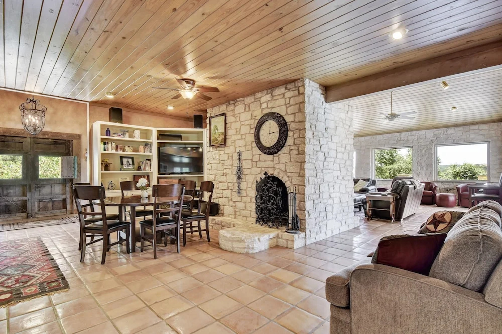 7BR 5 5BA Spicewood Sanctuary by RedAwning