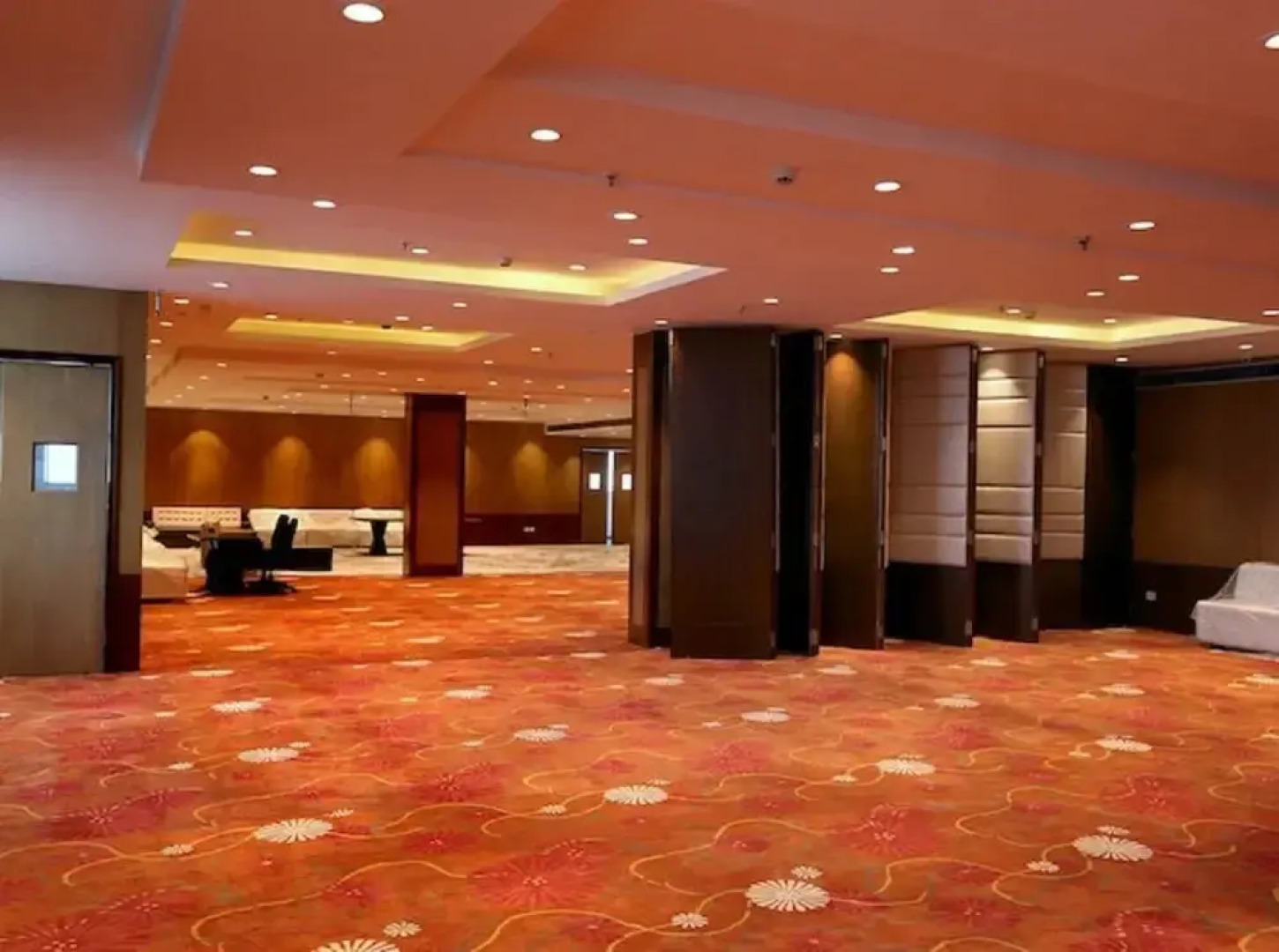 The Grand viktoria Hotel