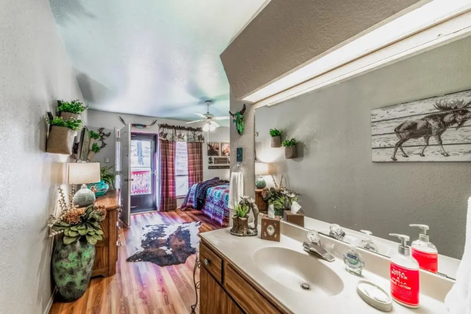 Gotch Eyed Moose, 3 Bedrooms, 3 bath, Pool and Tennis Access, Sleeps 10