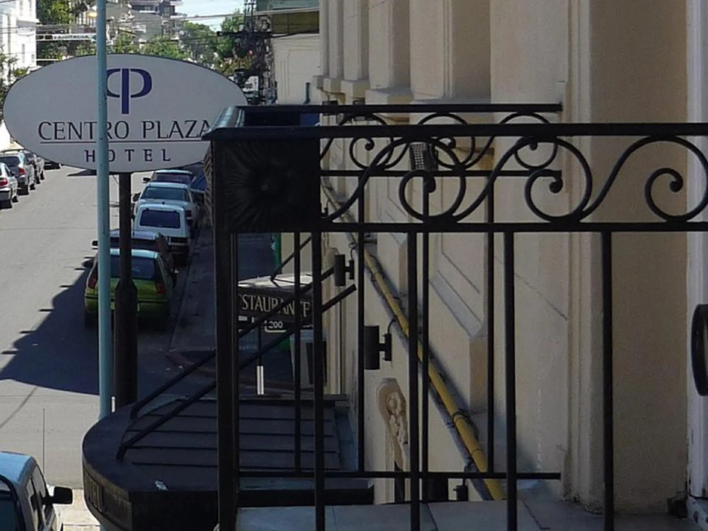 Centro Plaza Hotel