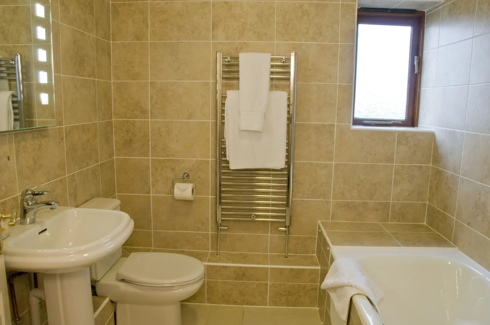 Albright Hussey Manor