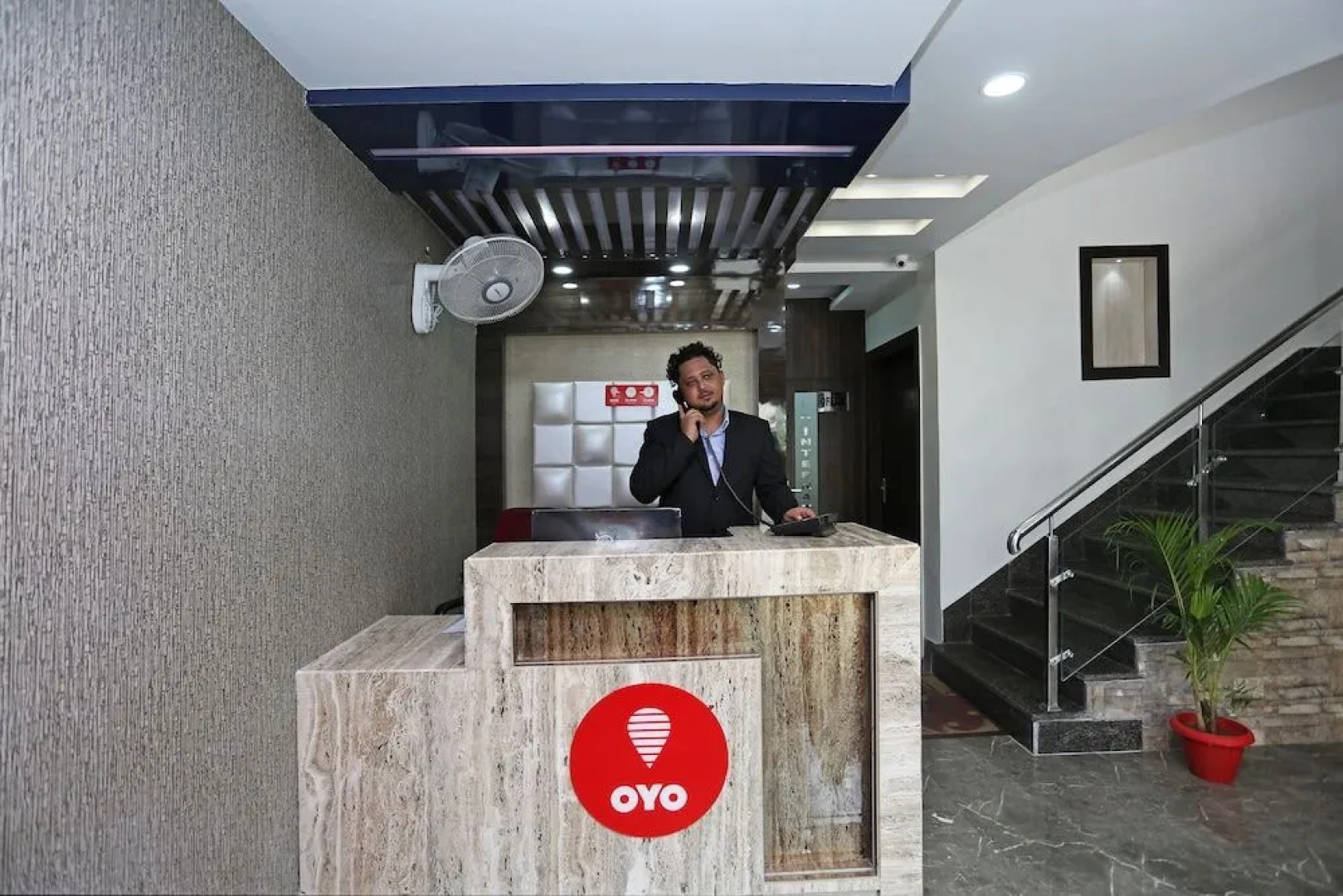 OYO 6709 Hotel L N International