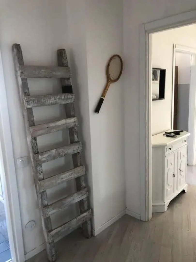 Holly's House