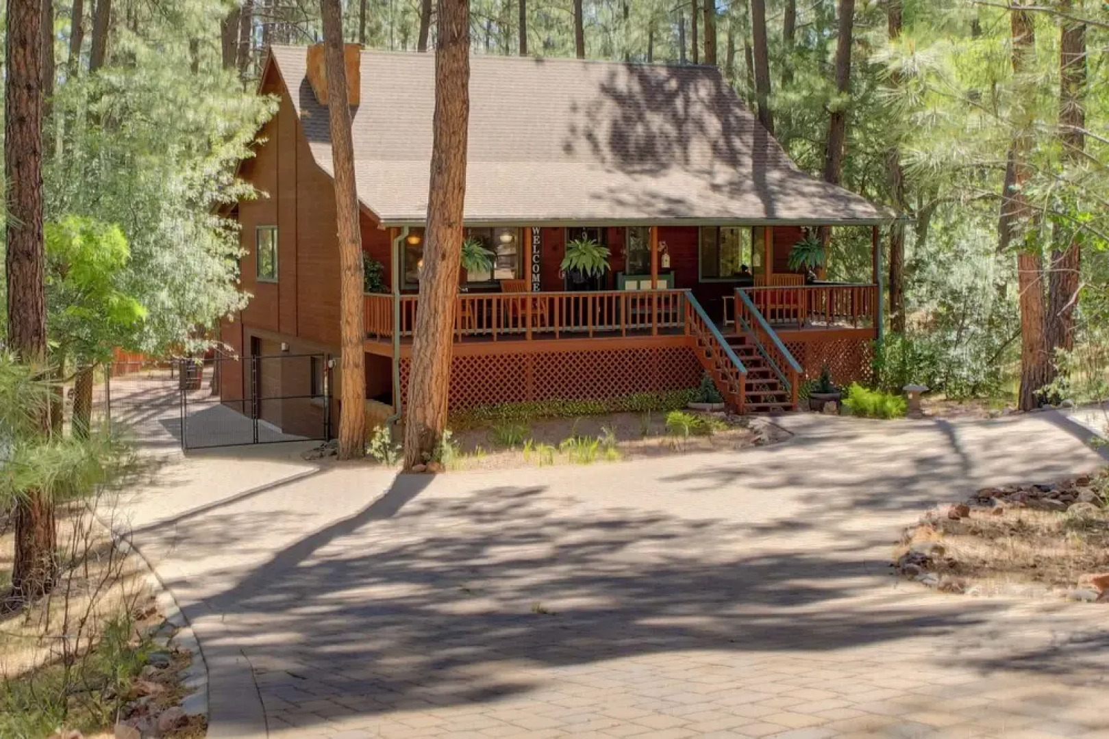 Relax Fireside + Play Games! Hikers Haven in Pine