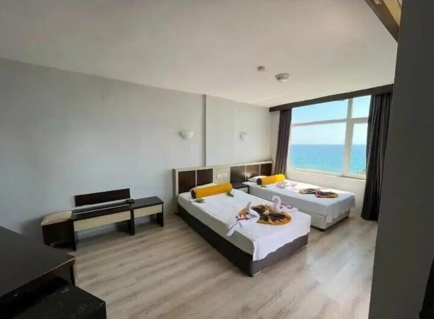 Semt Luna Beach Hotel