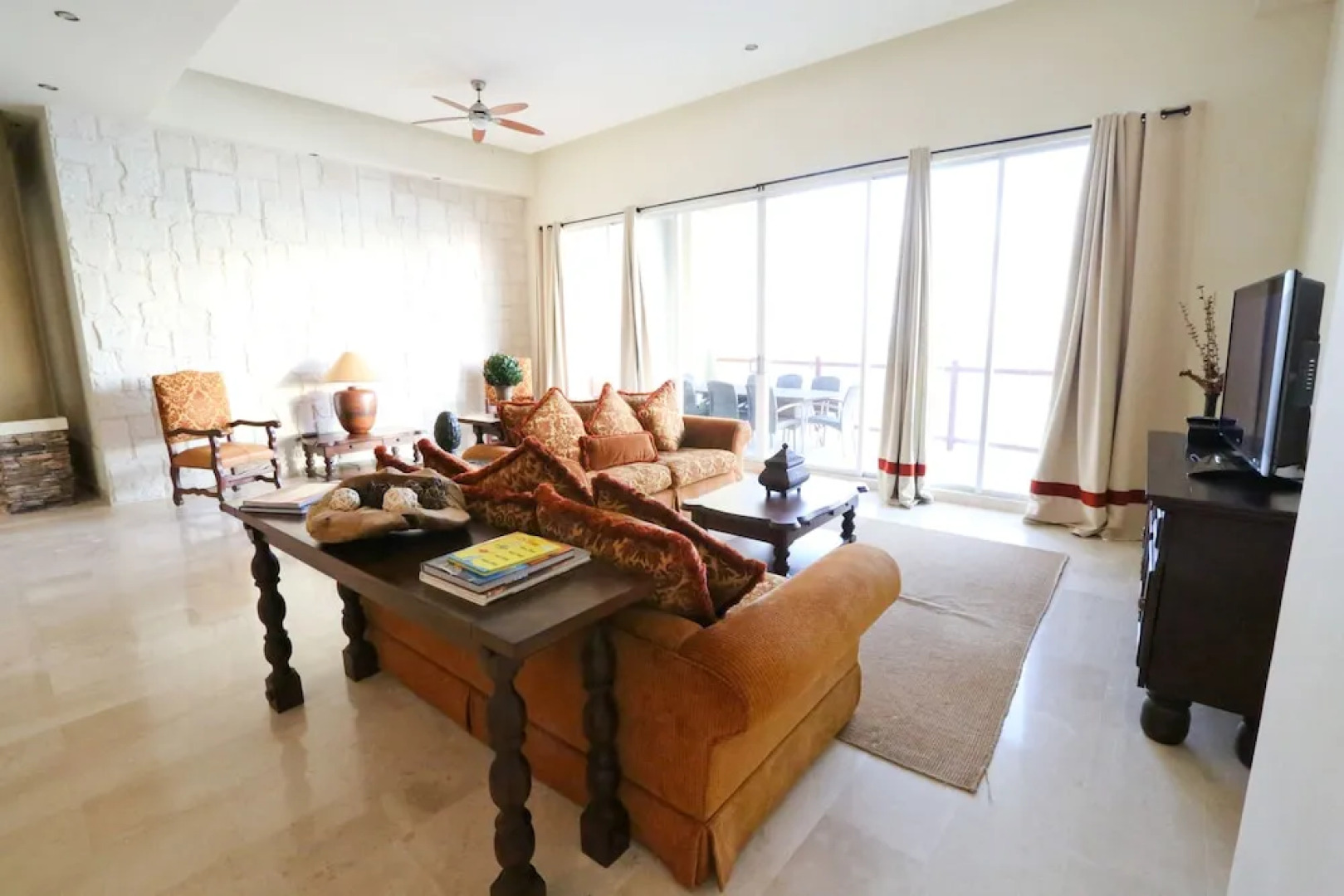 Encanto Living 0801 -2BR by Kivoya