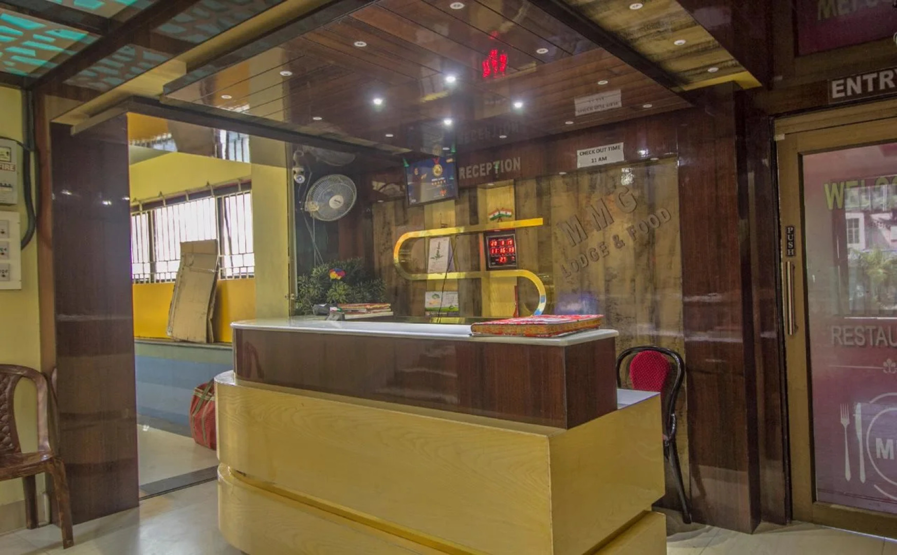 Hotel Mmg Lodge by OYO Rooms