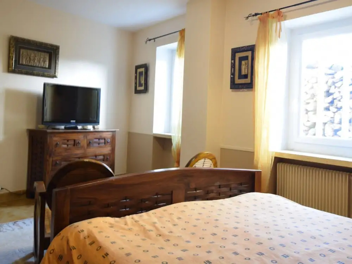 Nice Apartment in a Unique Location Near the Village of La Garde-adhémar