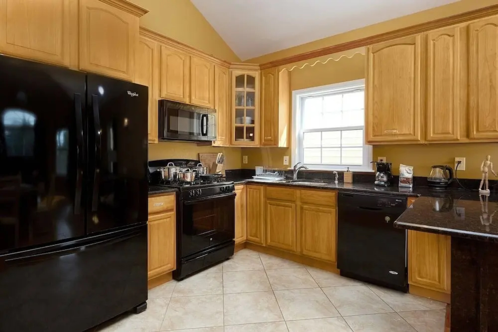 Bright, Spacious House!